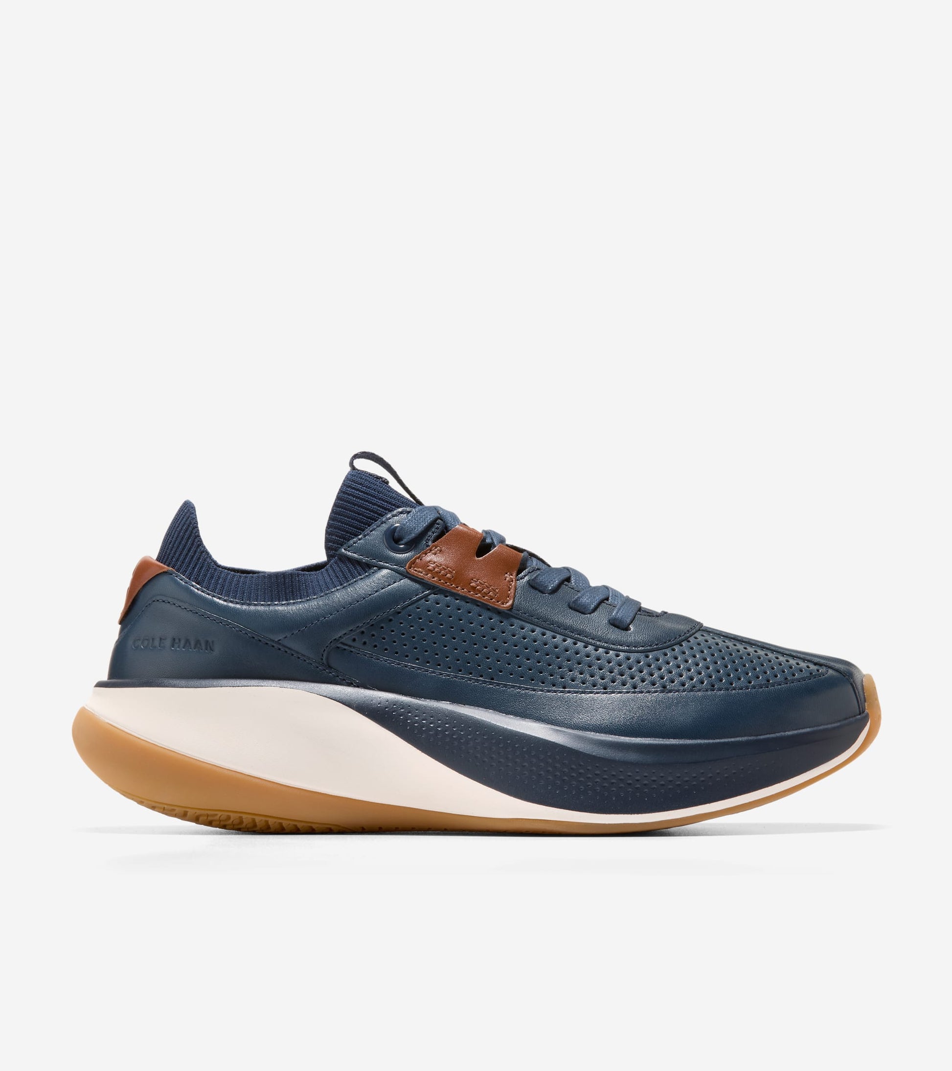 Men's GrandPrø All-Day Leather Running Shoes - Main Image